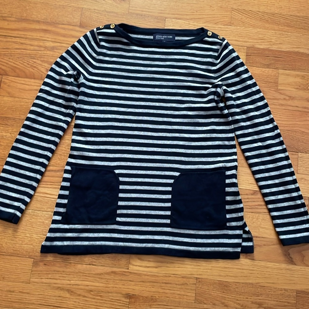Jones New York Navy & Gray Sweater
